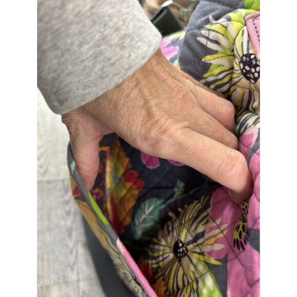 Vera Bradley Large Duffle Bag Weekender Overnight Jazzy blooms Floral Gray Pink - Picture 7 of 11